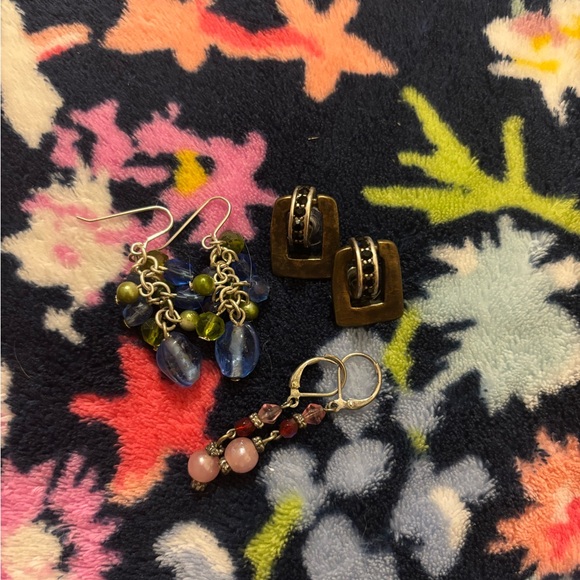 Elegant Blue and Green Beaded Earrings - Picture 1 of 4